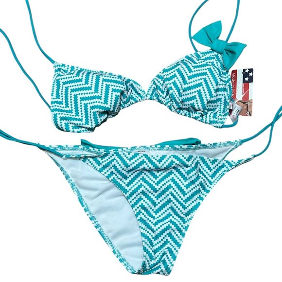 BNWT Dippin’ Daisy’s bikini - Picture 1 of 1